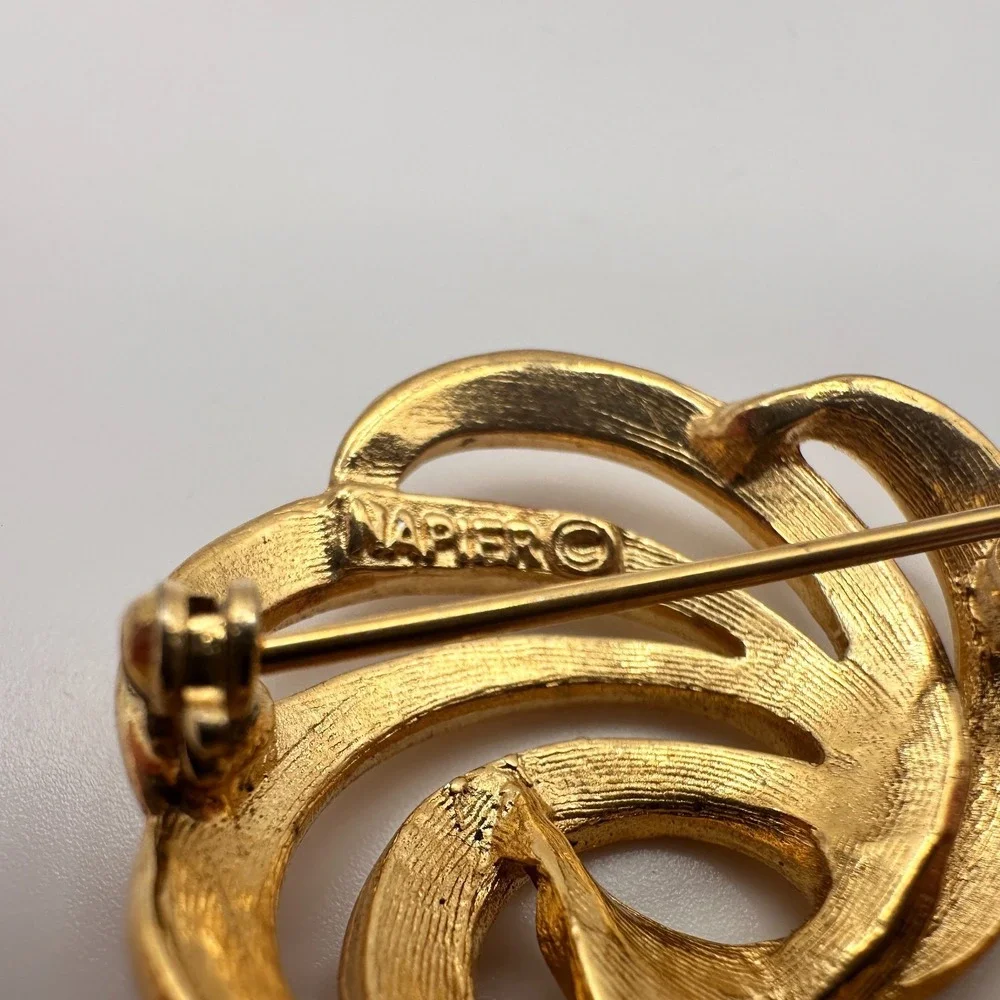 Vintage 80s Napier Gold Tone Abstract Swirl Motif Statement Brooch Pin Jewelry
